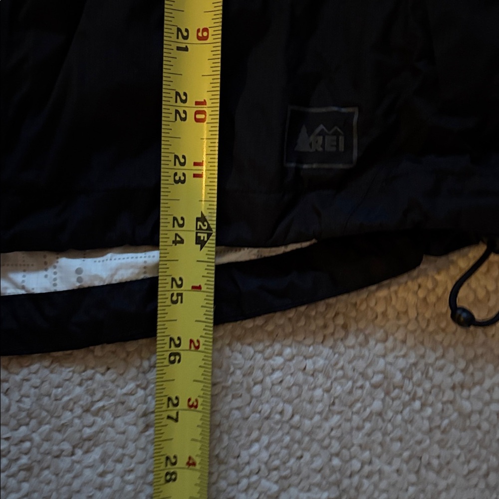 REI ☔️🌧️Rain Jacket with zippered hood - Picture 10 of 10